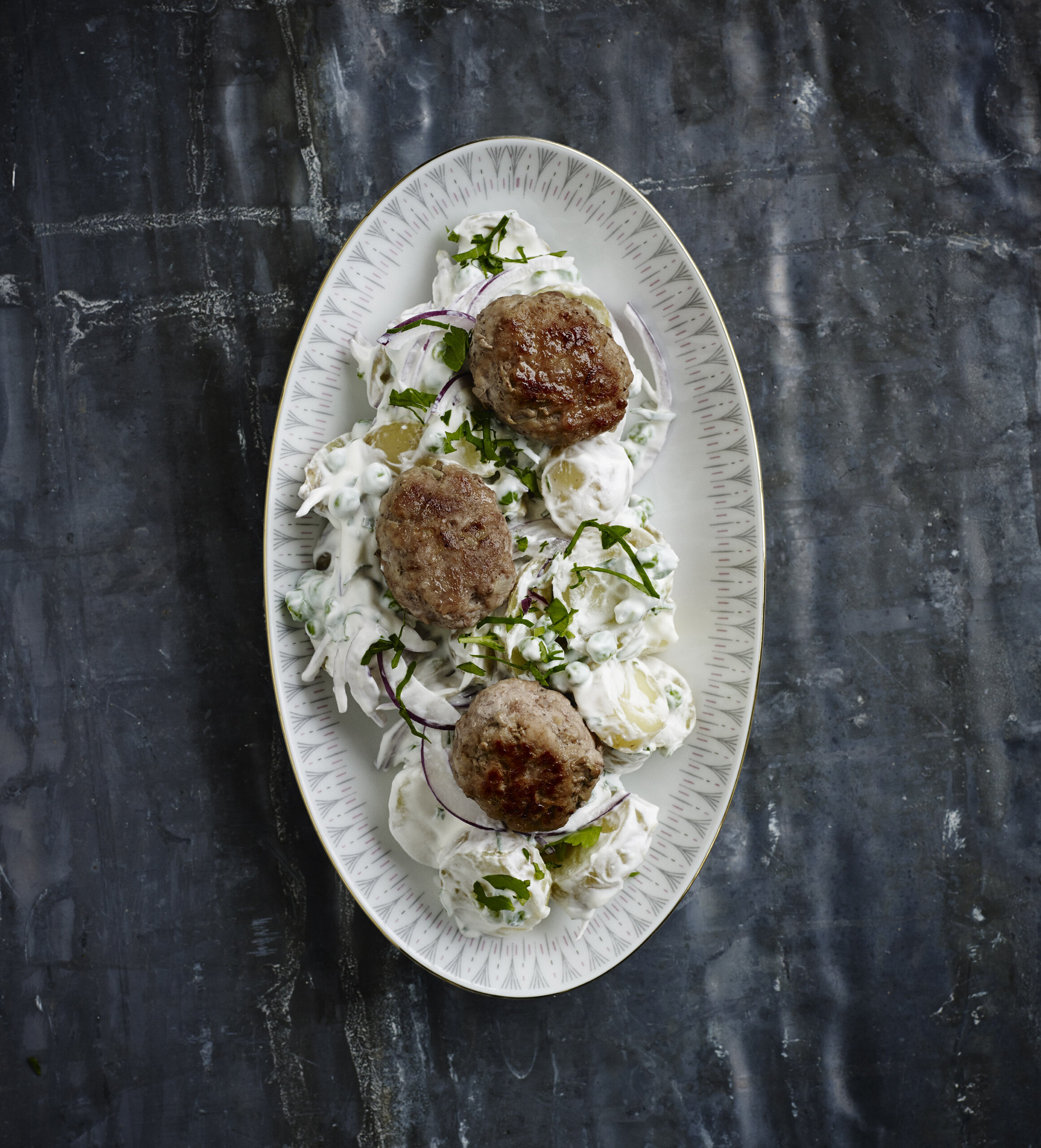 Gammeldags kartoffelsalat med frikadeller