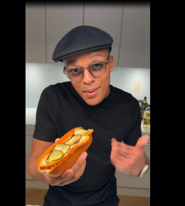 Dims – Flæskestegssandwich i hotdogbrød
