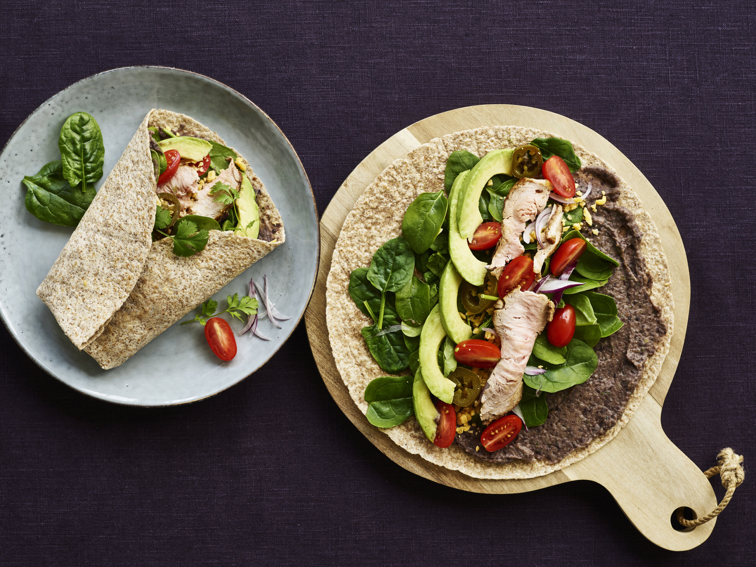 Burritos med gris, grønt og bønnespread